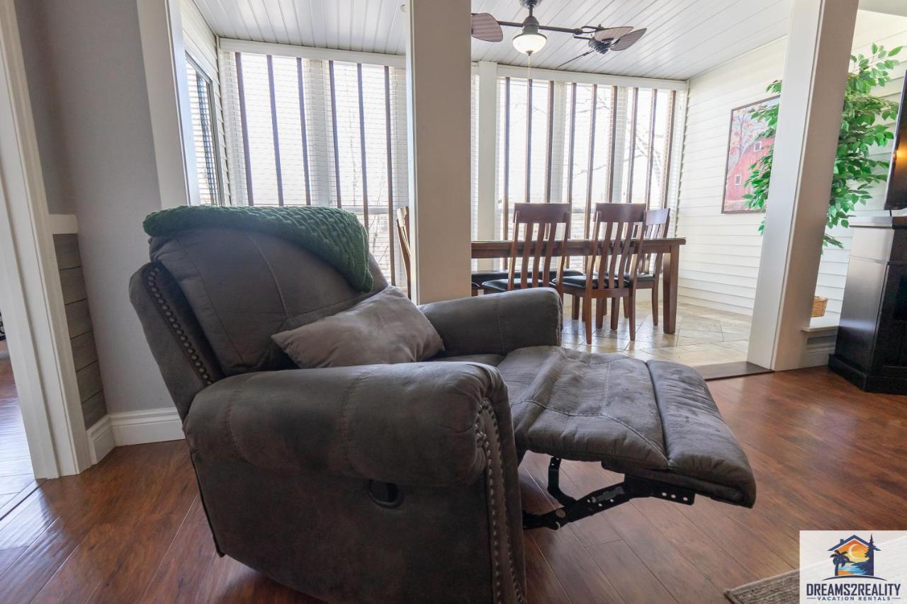 2Br Walk-In Condo - Near The 76 Strip - Free Wifi - Pool - Free Tickets Included - Clb-3 Branson Kültér fotó