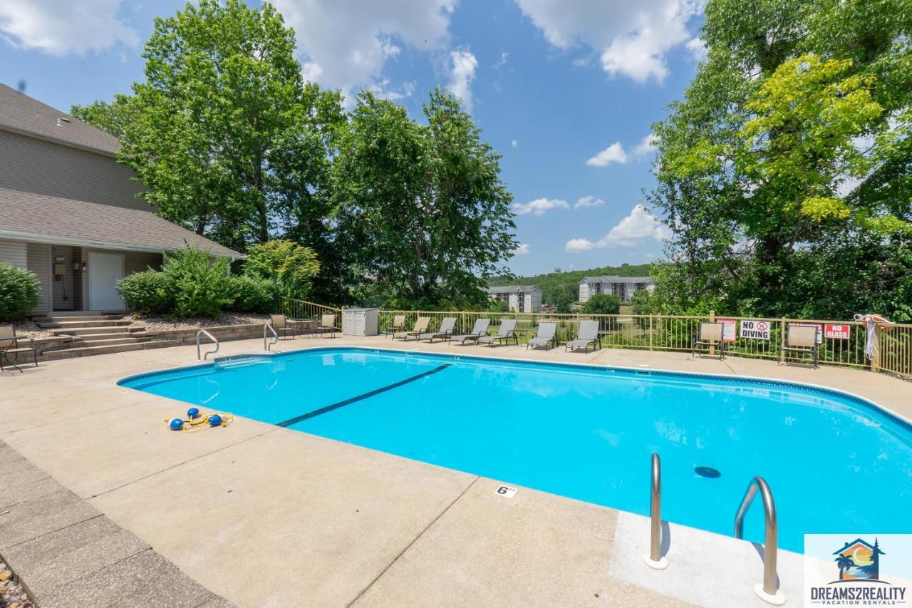 2Br Walk-In Condo - Near The 76 Strip - Free Wifi - Pool - Free Tickets Included - Clb-3 Branson Kültér fotó