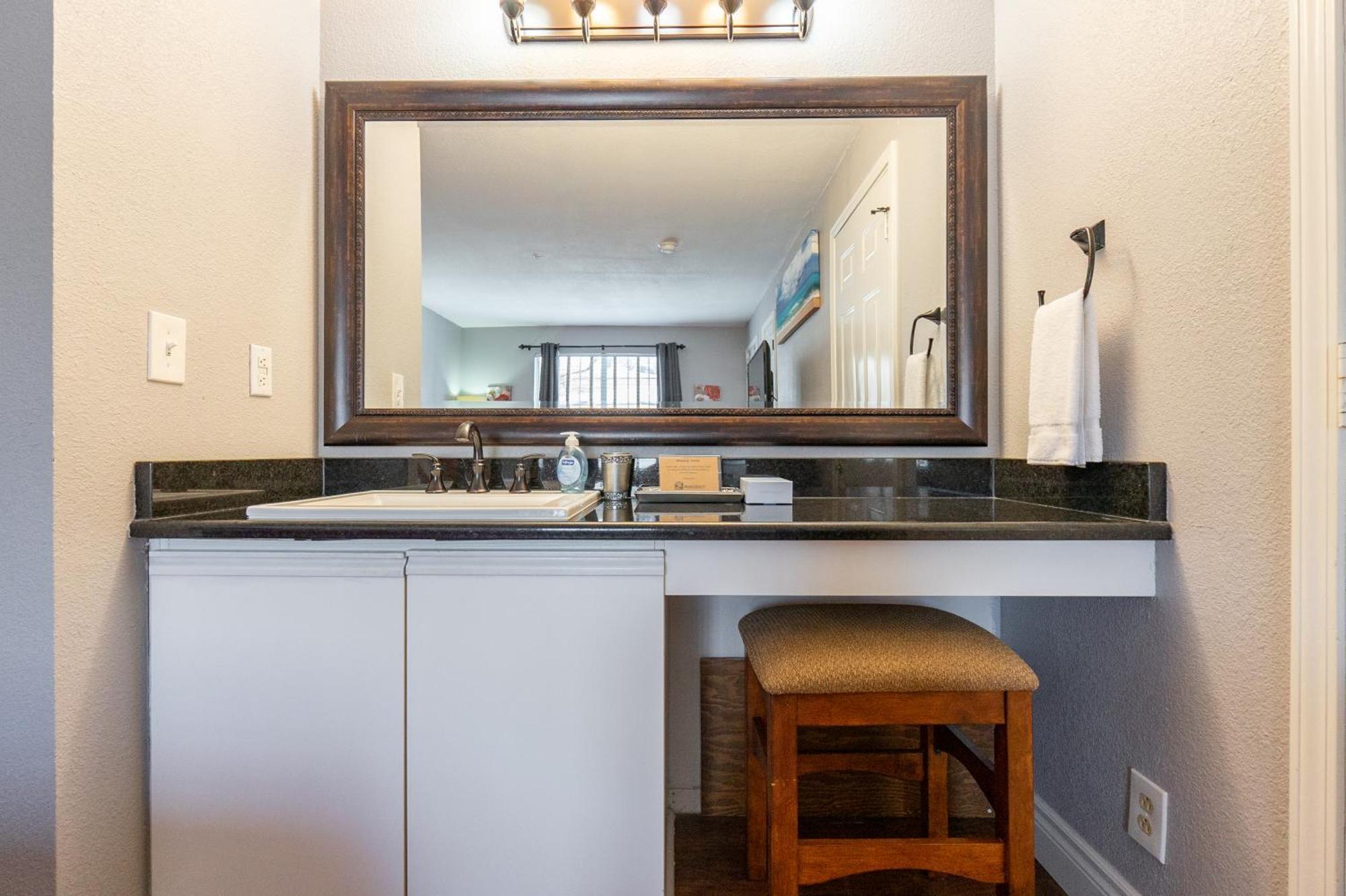 2Br Walk-In Condo - Near The 76 Strip - Free Wifi - Pool - Free Tickets Included - Clb-3 Branson Kültér fotó
