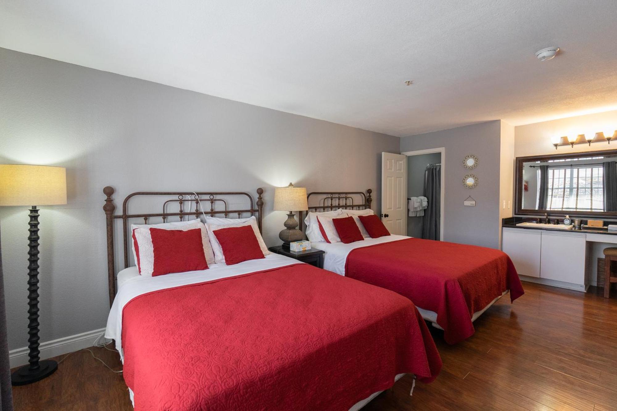 2Br Walk-In Condo - Near The 76 Strip - Free Wifi - Pool - Free Tickets Included - Clb-3 Branson Kültér fotó