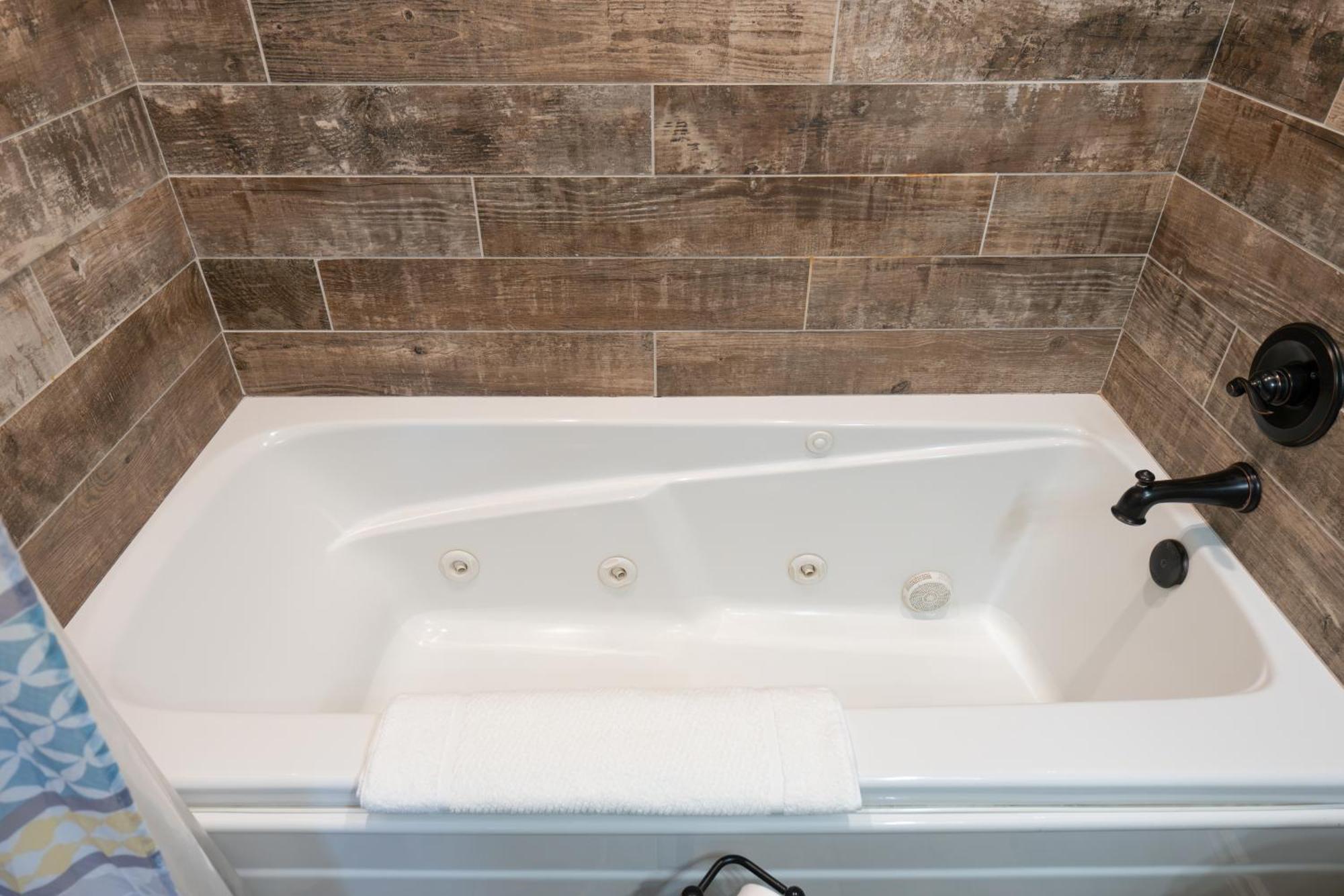 2Br Walk-In Condo - Near The 76 Strip - Free Wifi - Pool - Free Tickets Included - Clb-3 Branson Kültér fotó